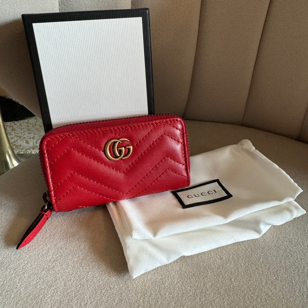 Gucci Marmont Metalasse key holder NEW